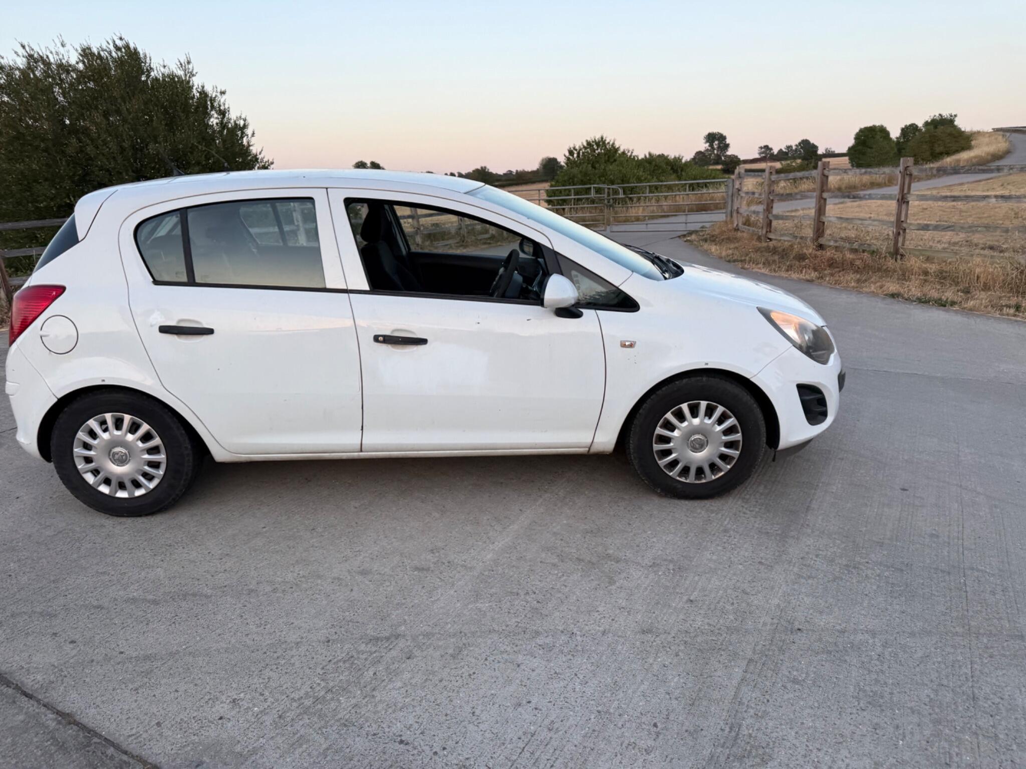 Vauxhall Corsa 1.3 CDTi ecoFLEX S Euro 5 (s/s) 5dr (A/C) — photo 60 of 74